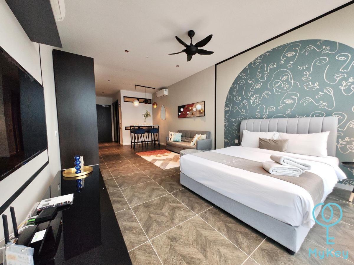 Scarletz Suites By Mykey Куала Лумпур Екстериор снимка Deluxe Room